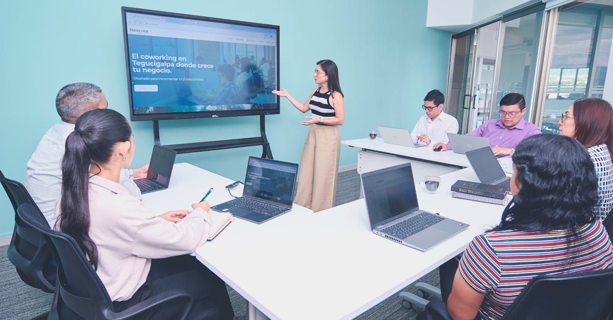 如何运用效果可靠的营销策略来吸引第一批顾客